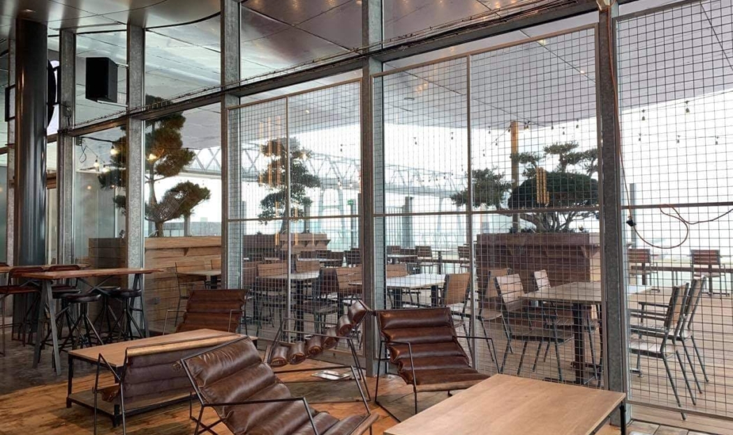 Brasserie et restaurant sur Lorient La Base La Baleine déshydratée